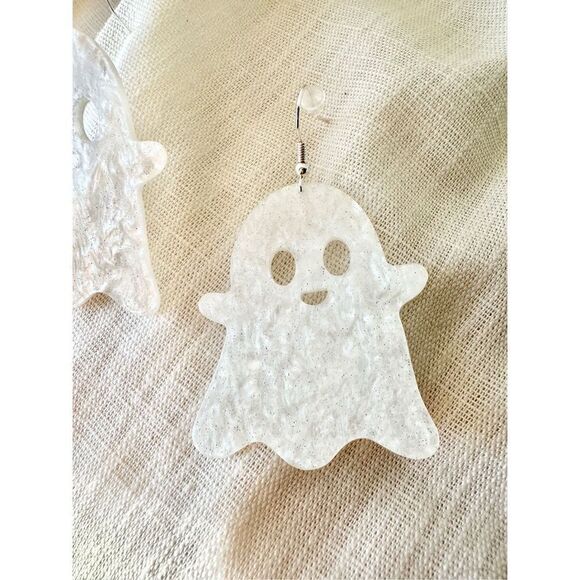 White sparkle ghost dangle earrings - Picture 3 of 3